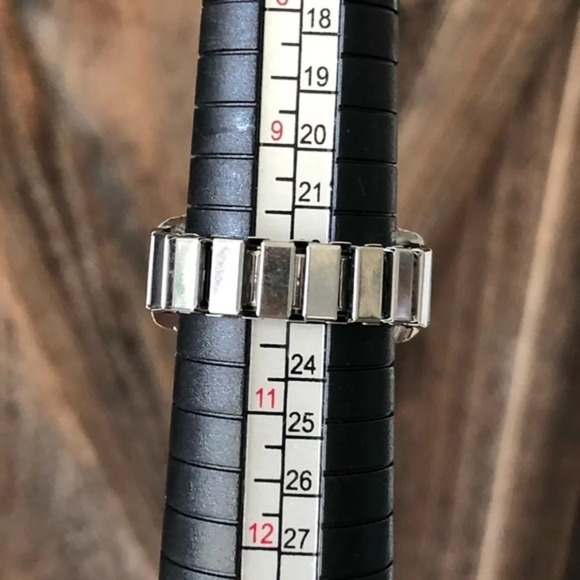 Green & Silver Analog Stretch Ring Watch NWT - Picture 4 of 4